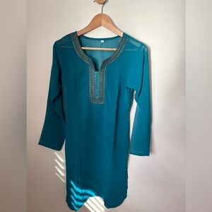 Tunic with side slits